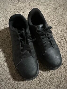 Women’s black non slip shoes